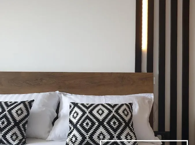 S73&s74 Milmari Resort, קופאוניק